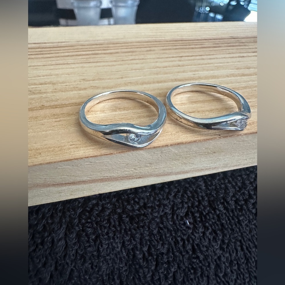 Elegant Pair Of Silver Women's Rings.